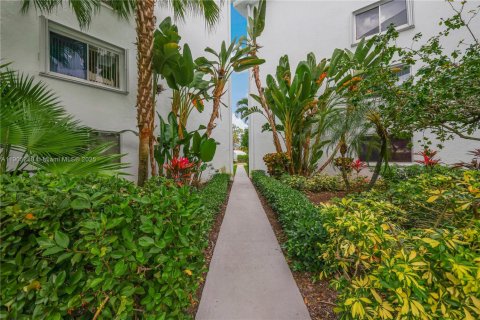 Copropriété à vendre à Lake Worth, Floride: 3 chambres, 139.82 m2 № 1956114 - photo 30