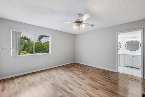 Copropriété à vendre à Lake Worth, Floride: 3 chambres, 139.82 m2 № 1956114 - photo 17