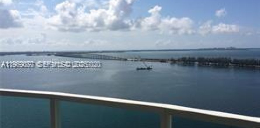 Condominio en Miami, Florida, 2 dormitorios  № 2029990