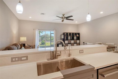 Adosado en alquiler en Sarasota, Florida, 3 dormitorios, 163.32 m2 № 1548702 - foto 14