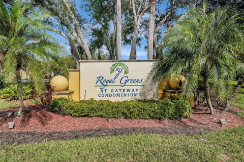 Condo in Fort Myers, Florida, 2 bedrooms  № 1949052 - photo 3