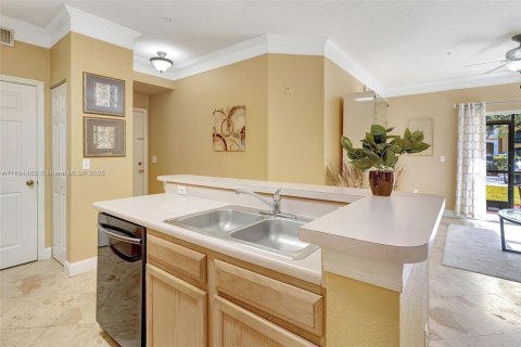 Condo in Fort Myers, Florida, 2 bedrooms  № 1949052 - photo 26
