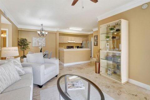 Condo in Fort Myers, Florida, 2 bedrooms  № 1949052 - photo 12