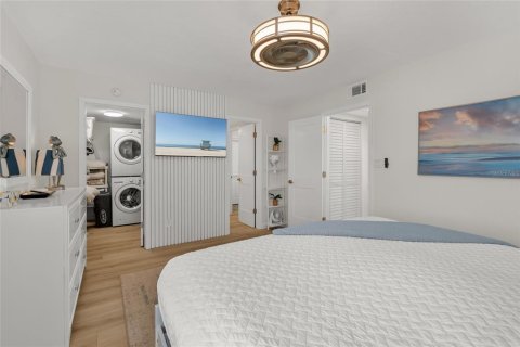 Condo in Sarasota, Florida, 1 bedroom № 2101837 - photo 21
