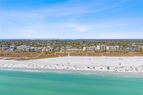 Condo in Sarasota, Florida, 1 bedroom № 2101837 - photo 6