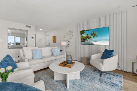 Condo in Sarasota, Florida, 1 bedroom № 2101837 - photo 12