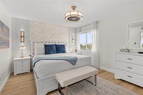 Condo in Sarasota, Florida, 1 bedroom № 2101837 - photo 20