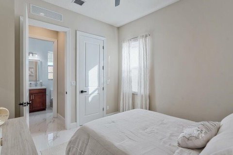 Villa ou maison à vendre à Lake Worth, Floride: 5 chambres, 286.6 m2 № 2394731 - photo 18