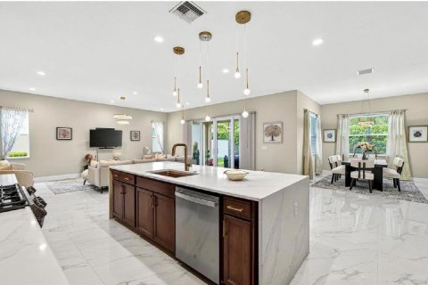 Villa ou maison à vendre à Lake Worth, Floride: 5 chambres, 286.6 m2 № 2394731 - photo 12