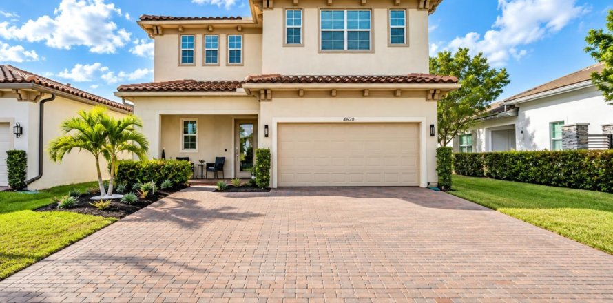 Villa ou maison à Lake Worth, Floride 5 chambres, 286.6 m2 № 2394731