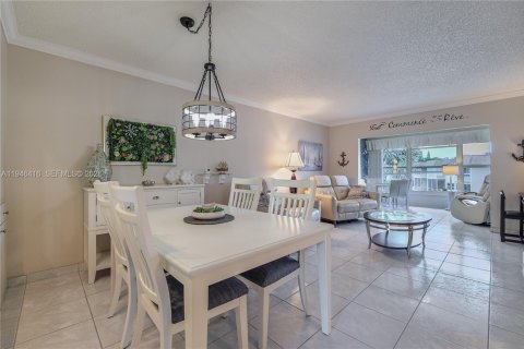 Купить кондоминиум в Лодердейл-Лейкс, Флорида 2 спальни, 87.7м2, № 2002760 - фото 6