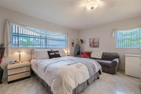 Купить кондоминиум в Лодердейл-Лейкс, Флорида 2 спальни, 87.7м2, № 2002760 - фото 18