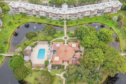 Купить кондоминиум в Лодердейл-Лейкс, Флорида 2 спальни, 87.7м2, № 2002760 - фото 26