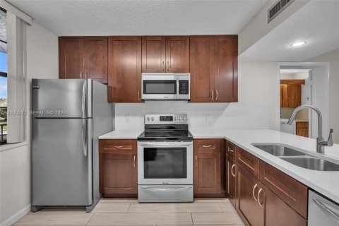 Copropriété à vendre à Davie, Floride: 2 chambres, 128.67 m2 № 2400764 - photo 4