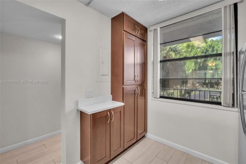 Copropriété à vendre à Davie, Floride: 2 chambres, 128.67 m2 № 2400764 - photo 5