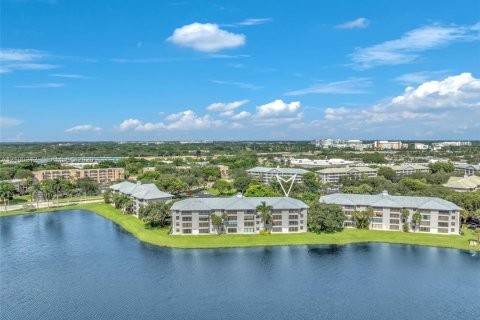 Copropriété à vendre à Davie, Floride: 2 chambres, 128.67 m2 № 2400764 - photo 23
