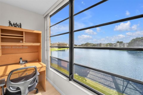 Copropriété à vendre à Davie, Floride: 2 chambres, 128.67 m2 № 2400764 - photo 11