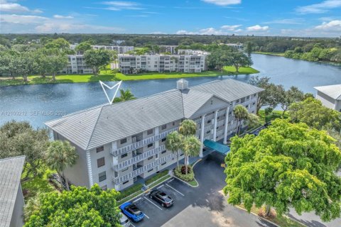 Condo à Davie, Floride, 2 chambres  № 2400764
