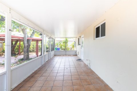 Villa ou maison à vendre à Miramar, Floride: 3 chambres, 100.33 m2 № 1966620 - photo 14