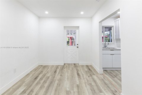 Villa ou maison à vendre à Miramar, Floride: 3 chambres, 100.33 m2 № 1966620 - photo 20