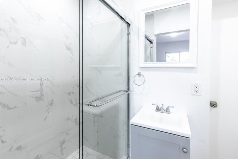 Villa ou maison à vendre à Miramar, Floride: 3 chambres, 100.33 m2 № 1966620 - photo 8