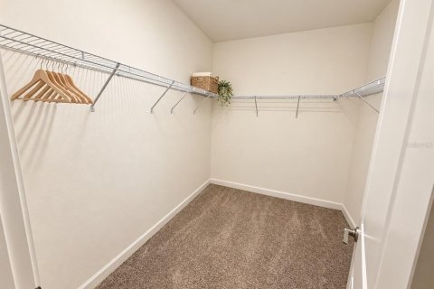 Townhouse in Orlando, Florida 3 bedrooms, 177.91 sq.m. № 2400337 - photo 10