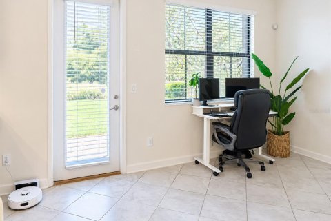 Townhouse in Orlando, Florida 3 bedrooms, 177.91 sq.m. № 2400337 - photo 7