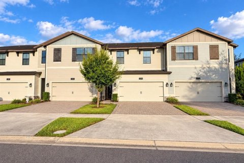 Townhouse in Orlando, Florida 3 bedrooms, 177.91 sq.m. № 2400337