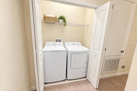 Townhouse in Orlando, Florida 3 bedrooms, 177.91 sq.m. № 2400337 - photo 16