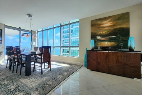 Copropriété à louer à Hollywood, Floride: 3 chambres, 243.68 m2 № 1752492 - photo 6