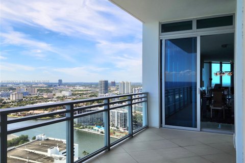 Copropriété à louer à Hollywood, Floride: 3 chambres, 243.68 m2 № 1752492 - photo 15