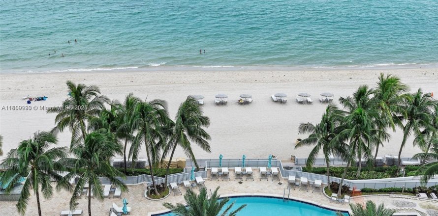 Condo à Hollywood, Floride, 3 chambres  № 1752492