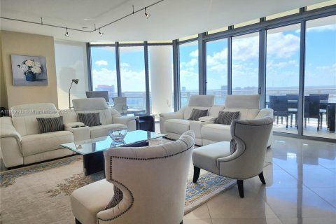 Copropriété à louer à Hollywood, Floride: 3 chambres, 243.68 m2 № 1752492 - photo 5