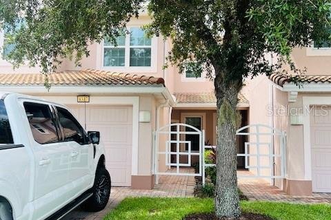 House in Davenport, Florida 2 bedrooms, 139.73 sq.m. № 1903362 - photo 1