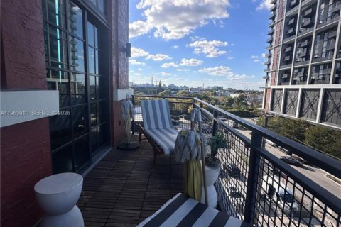 Copropriété à louer à Miami, Floride: 1 chambre, 80.92 m2 № 2023963 - photo 18