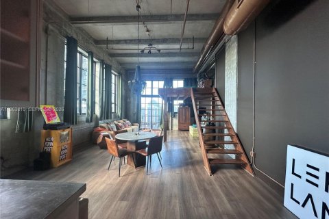 Copropriété à louer à Miami, Floride: 1 chambre, 80.92 m2 № 2023963 - photo 3