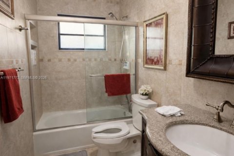 Villa ou maison à vendre à Sunrise, Floride: 3 chambres, 150.04 m2 № 2038584 - photo 6