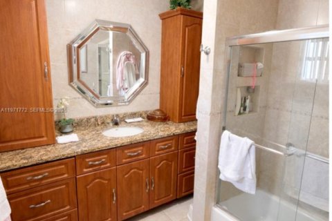 Villa ou maison à vendre à Sunrise, Floride: 3 chambres, 150.04 m2 № 2038584 - photo 9