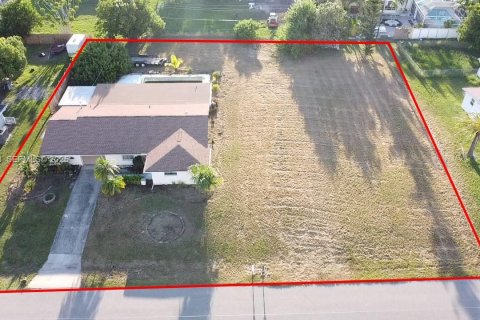 House in Port Charlotte, Florida 3 bedrooms № 2034348