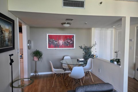 Condo in Boca Raton, Florida, 2 bedrooms № 2170039 - photo 4