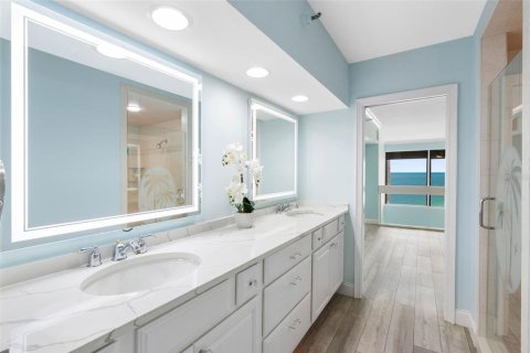 Copropriété à vendre à Indian Shores, Floride: 3 chambres, 161.65 m2 № 2415351 - photo 21