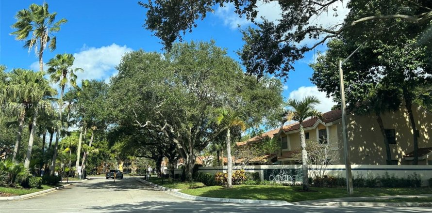 Condo à Coconut Creek, Floride, 3 chambres  № 2152827