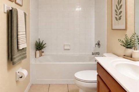 Townhouse in Naples, Florida 2 bedrooms, 131.46 sq.m. № 2393773 - photo 21