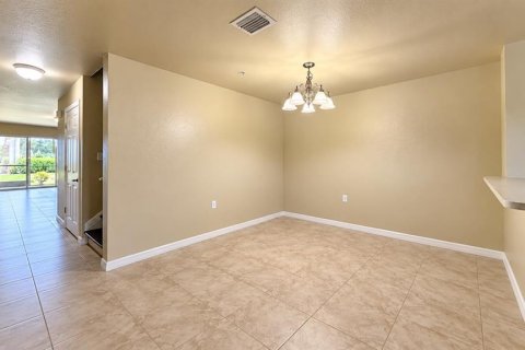 Townhouse in Naples, Florida 2 bedrooms, 131.46 sq.m. № 2393773 - photo 10