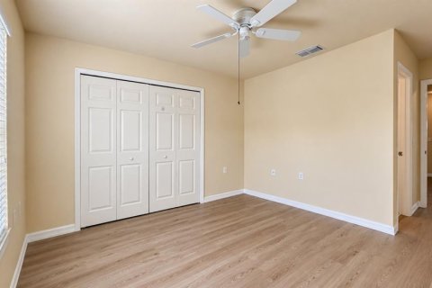 Townhouse in Naples, Florida 2 bedrooms, 131.46 sq.m. № 2393773 - photo 12