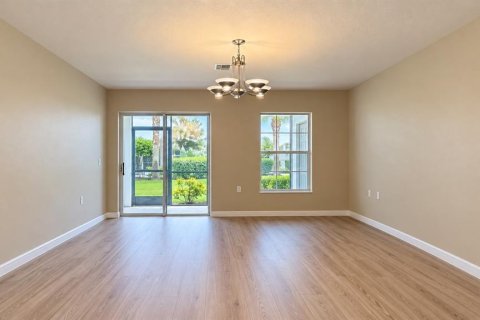 Townhouse in Naples, Florida 2 bedrooms, 131.46 sq.m. № 2393773 - photo 3