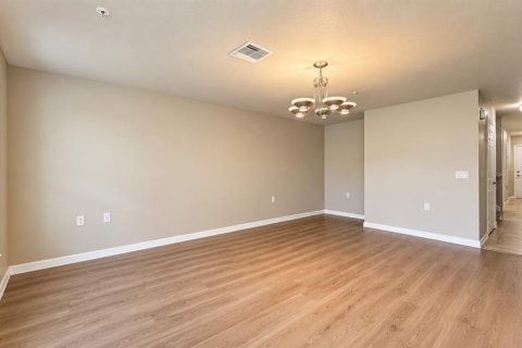 Townhouse in Naples, Florida 2 bedrooms, 131.46 sq.m. № 2393773 - photo 5
