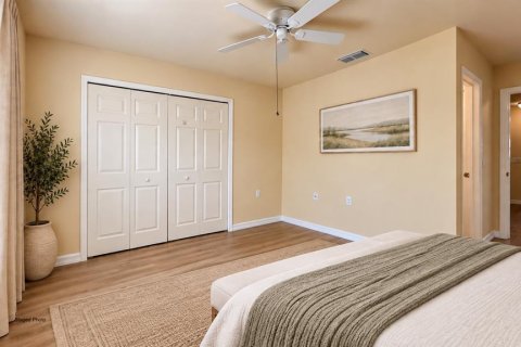 Townhouse in Naples, Florida 2 bedrooms, 131.46 sq.m. № 2393773 - photo 11