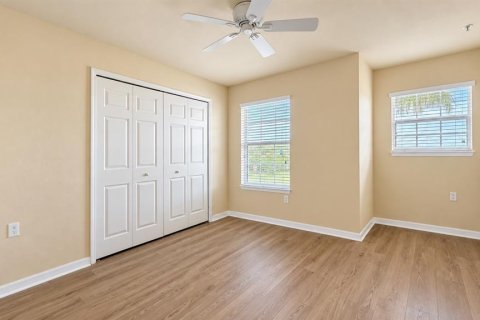 Townhouse in Naples, Florida 2 bedrooms, 131.46 sq.m. № 2393773 - photo 16