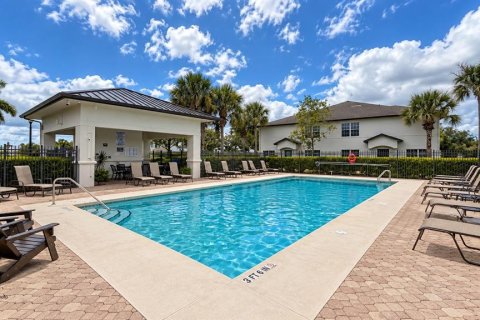 Townhouse in Naples, Florida 2 bedrooms, 131.46 sq.m. № 2393773 - photo 23